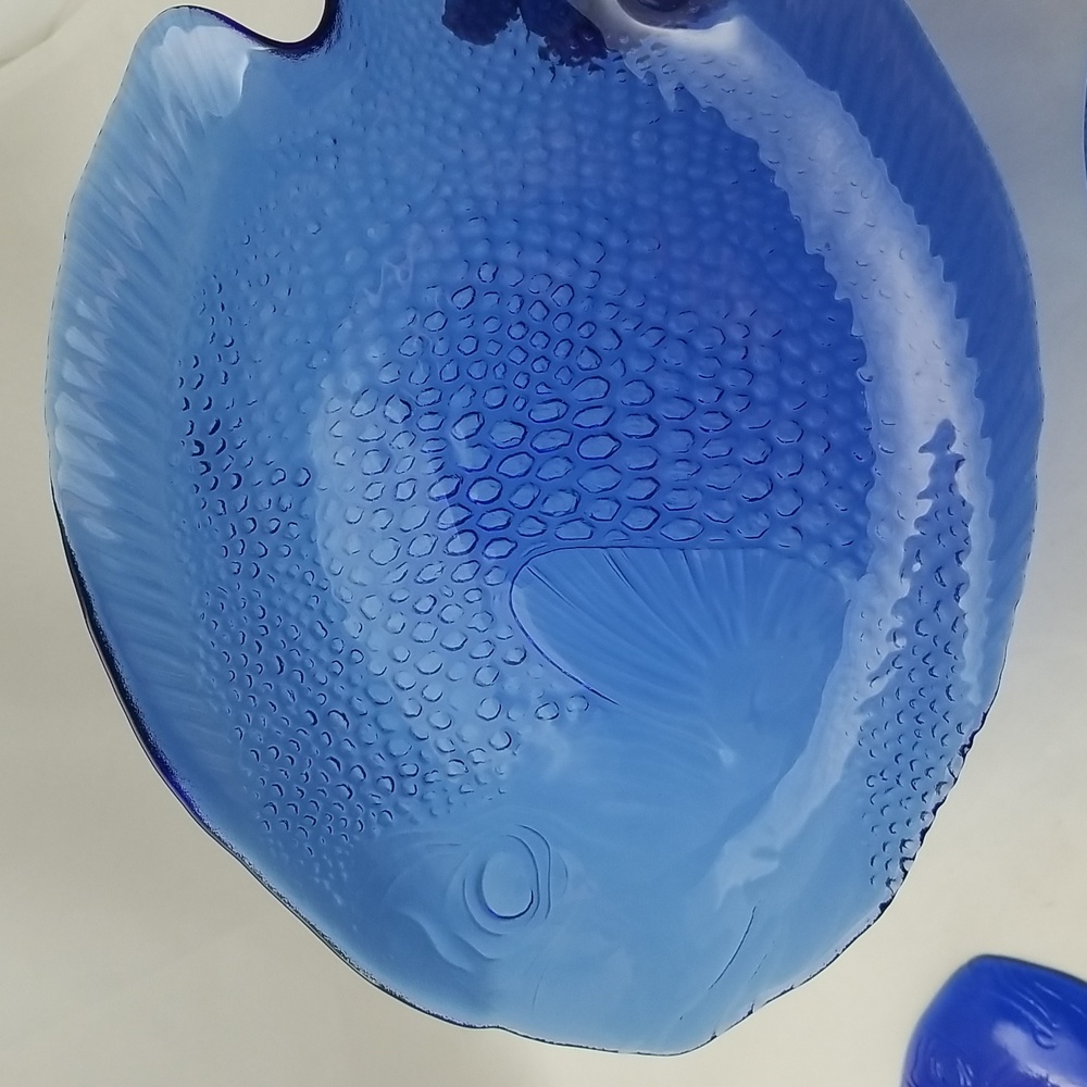 Arcoroc France Poisson Saphir Fish Plates - Picture 5 of 13